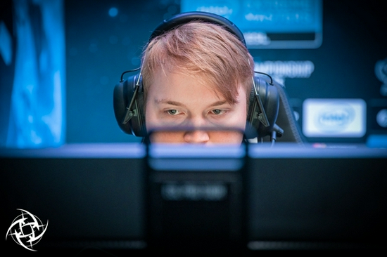 龙珠激震小队全平台九月上线 MOBA新作震撼来袭